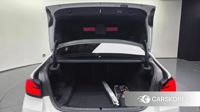 BMW 5 Series (G30) id 3488080 из Кореи 11