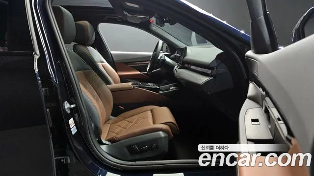 BMW 5 Series (G60) id 2686436 из Кореи 11