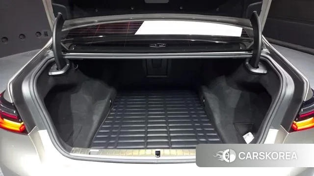 BMW 7 Series (G11) id 3717906 из Кореи 11