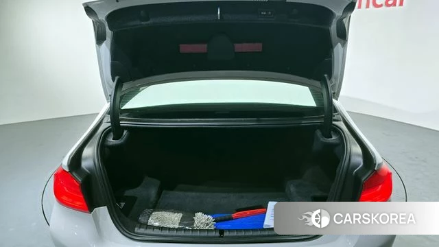 BMW 5 Series (G30) id 3796356 из Кореи 11