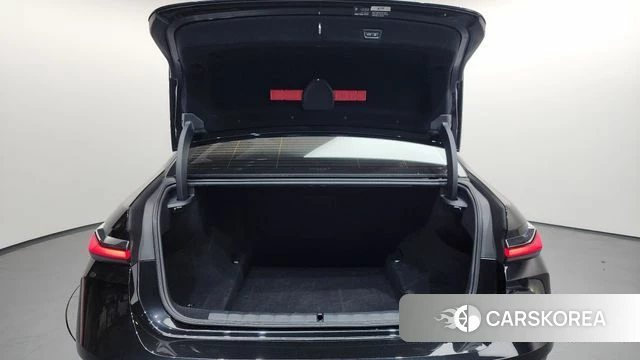 BMW 7 Series (G70) id 3799325 из Кореи 11