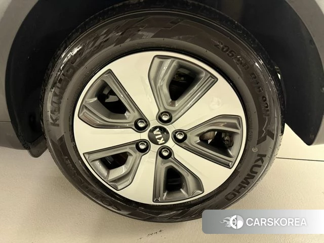 Kia Niro id 4511769 из Кореи 11