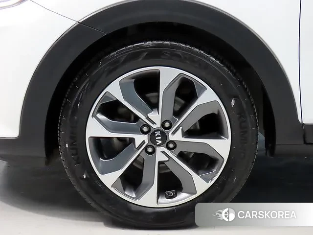 Kia Stonic id 3417892 из Кореи 11