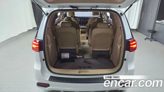 Kia The New Carnival id 2424995 из Кореи 11