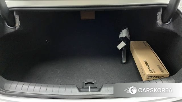 Hyundai Grandeur (GN7) id 4388176 из Кореи 11
