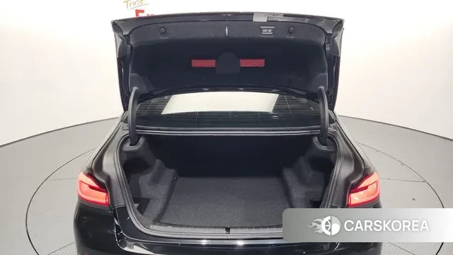 BMW 5 Series (G30) id 3601298 из Кореи 11