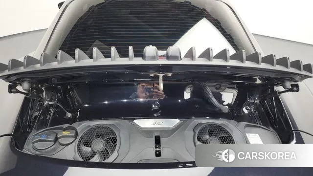 Porsche 911(992) id 3592022 из Кореи 11