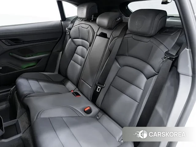 Porsche Taycan id 3477341 из Кореи 11