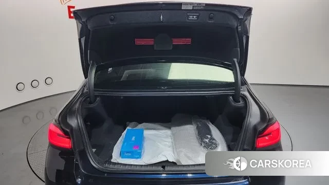 BMW 5 Series (G30) id 3712447 из Кореи 11