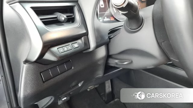 Lexus UX250h id 4331455 из Кореи 11