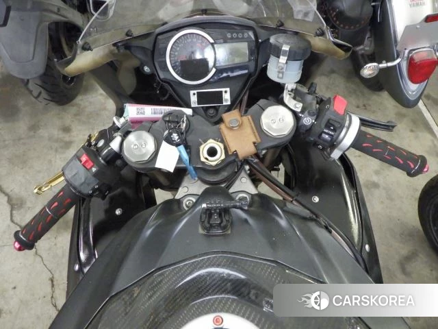 Suzuki GSX-R1000 id 3947219 из Японии 11