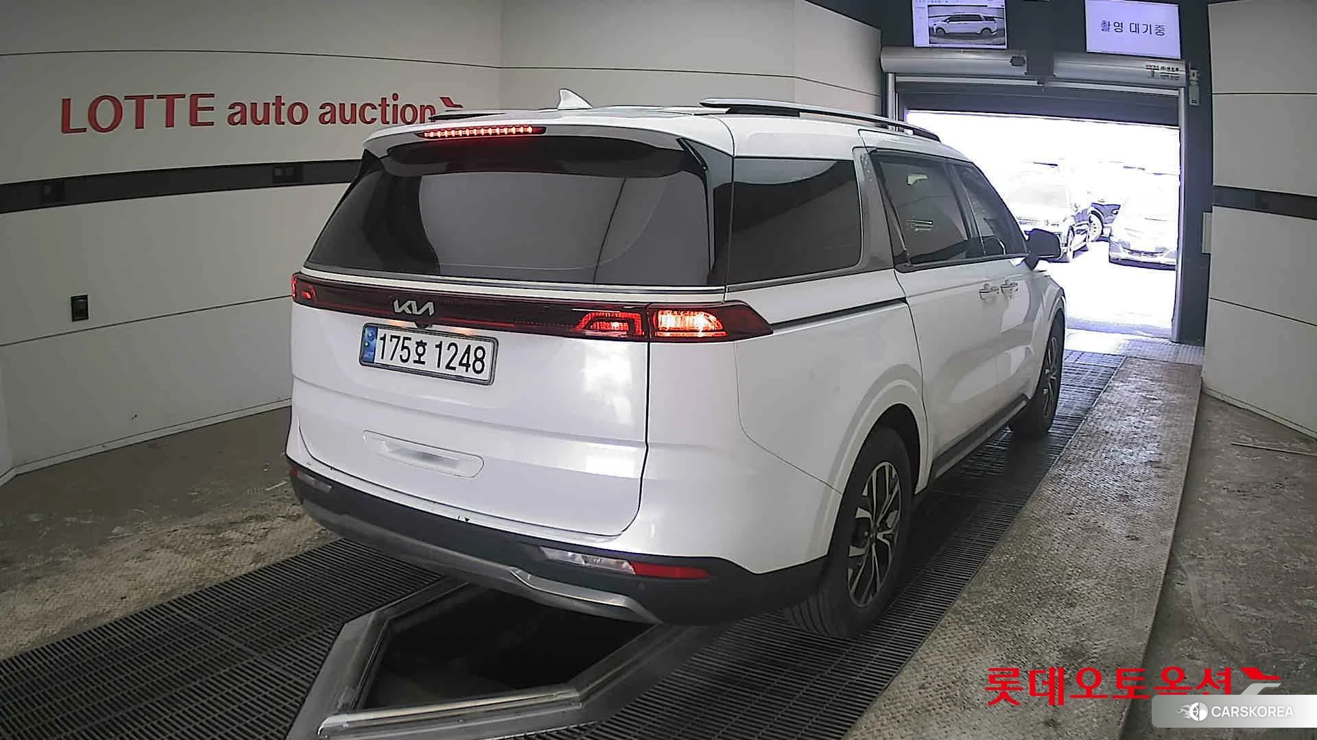 Kia Carnival id 3882126 из Кореи 11