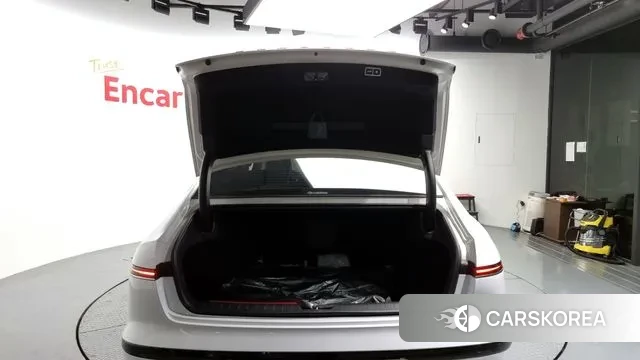 Hyundai Grandeur (GN7) id 3359750 из Кореи 11