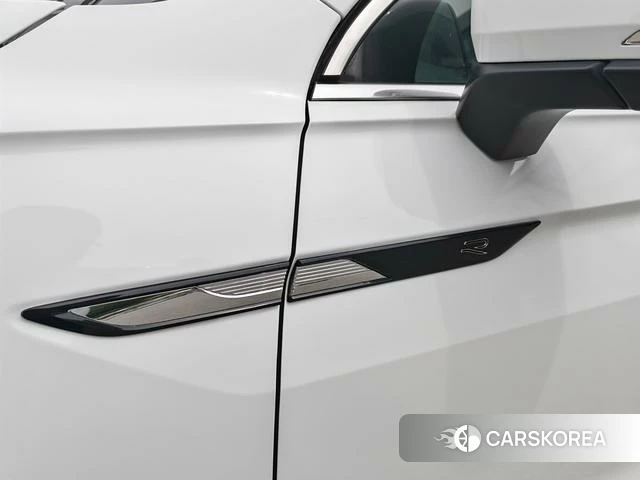 Volkswagen Tiguan L id 4263971 из Китая 11