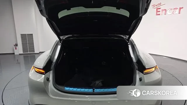 Porsche Taycan id 2900077 из Кореи 11