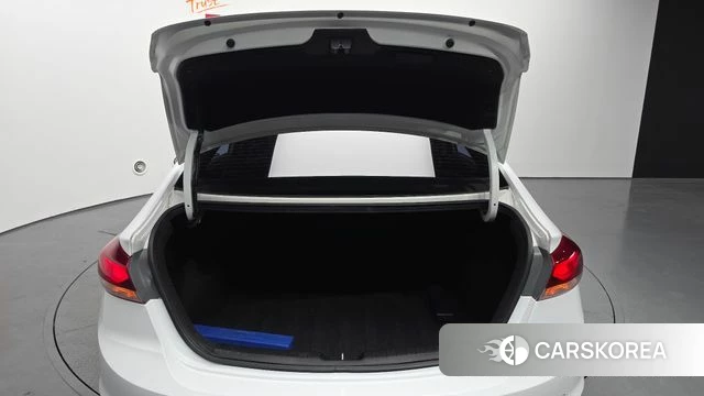 Hyundai Avante AD id 4363482 из Кореи 11