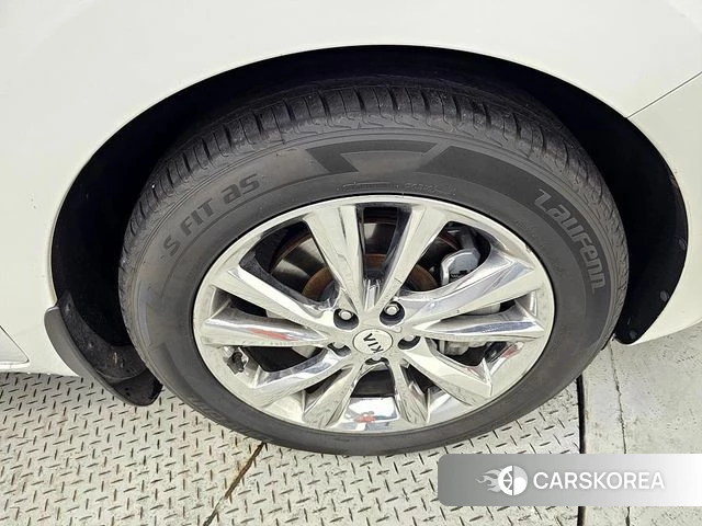 Kia The New Carnival id 4551762 из Кореи 11