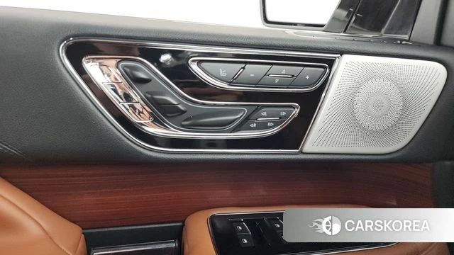 Lincoln Navigator 4th generation id 4344490 из Кореи 11