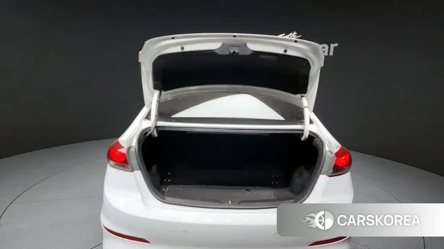 Hyundai Avante AD id 3602187 из Кореи 11