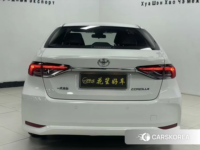 Toyota Corolla id 4374707 из Китая 11