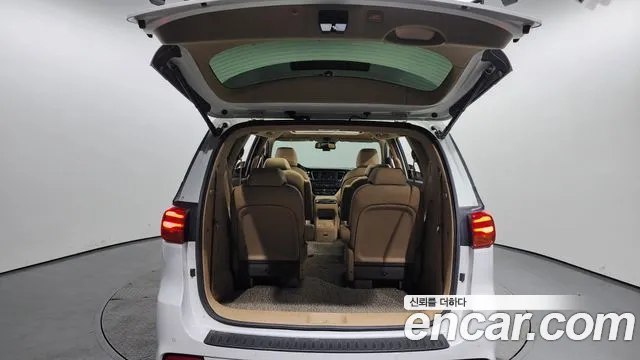 Kia The New Carnival id 2471174 из Кореи 11