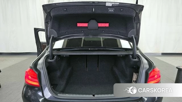 BMW 5 Series (G30) id 3866972 из Кореи 11