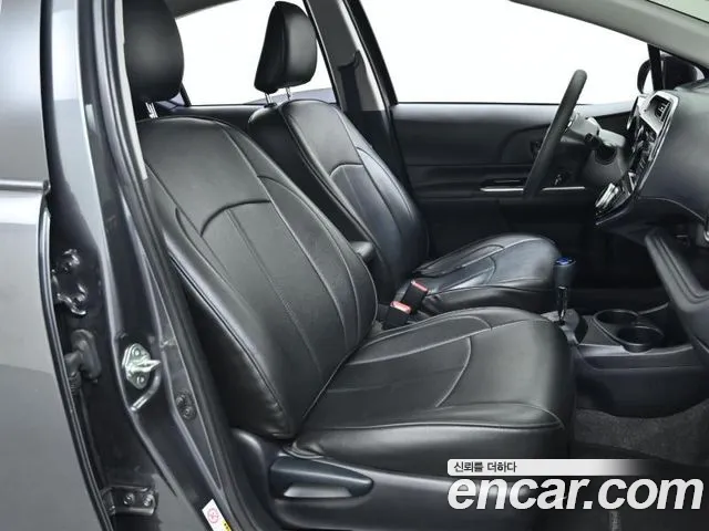 Toyota Prius C id 2657286 из Кореи 11