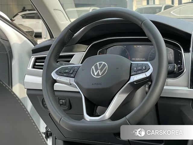 Volkswagen Bora id 4273588 из Китая 11