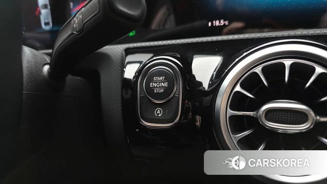 Mercedes-Benz A-Class W177 id 4384190 из Кореи 11