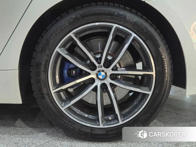 BMW 5 Series (G30) id 3811595 из Кореи 11