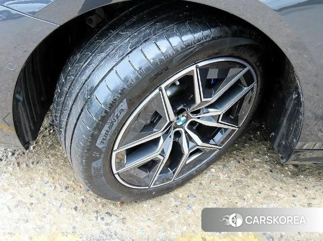 BMW 5 Series (G60) id 4571185 из Кореи 11