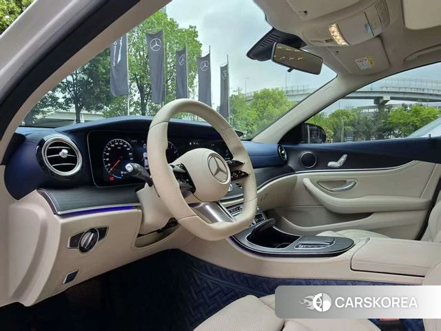 Mercedes-Benz E-class id 4276860 из Китая 11
