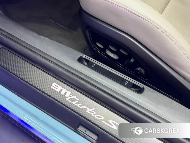 Porsche 911(992) id 4618802 из Кореи 11