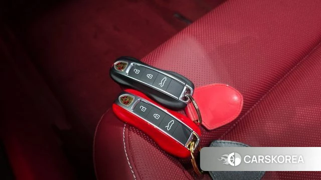 Porsche 911(992) id 4223795 из Кореи 11