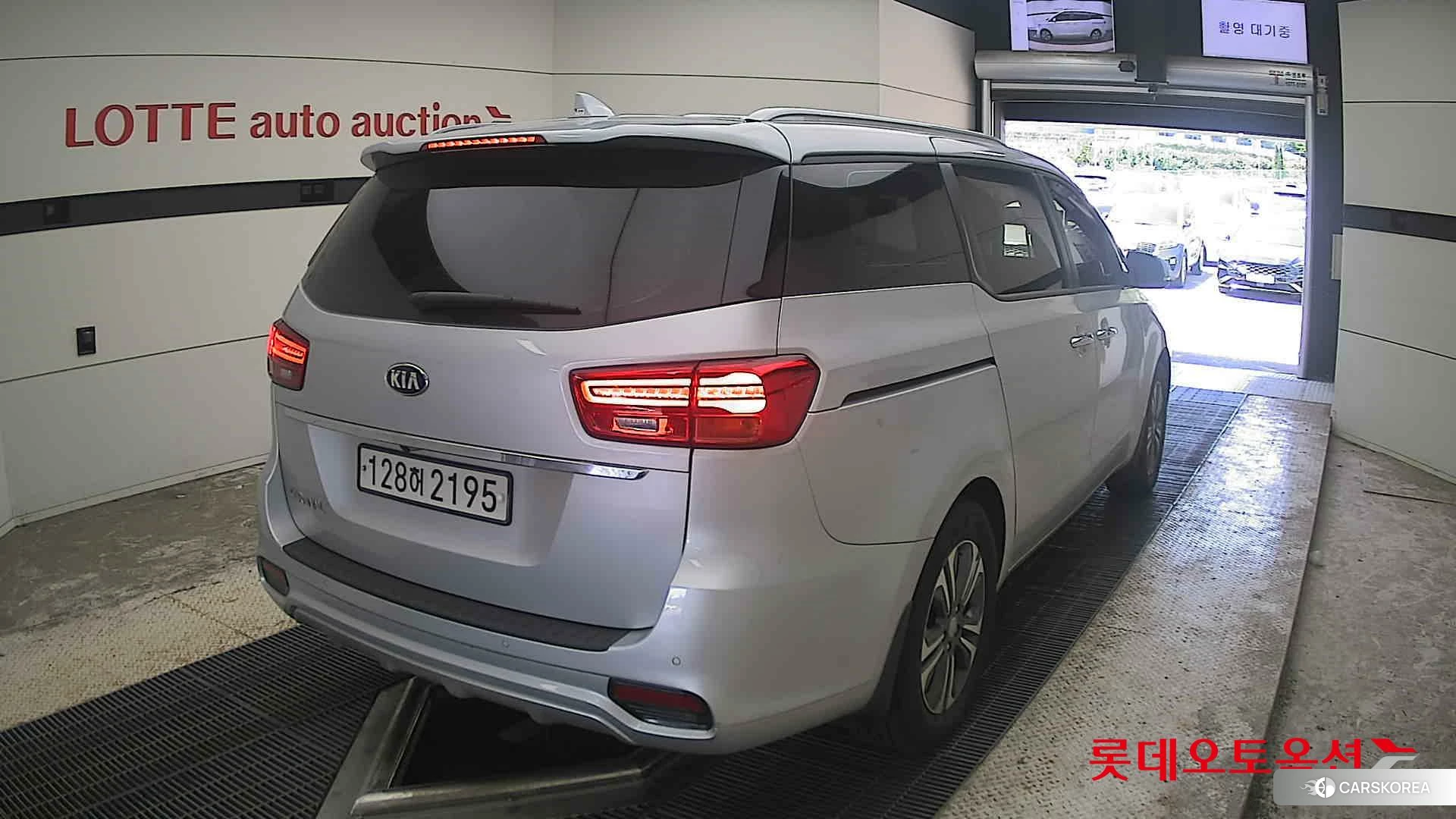 Kia Carnival id 4679381 из Кореи 11