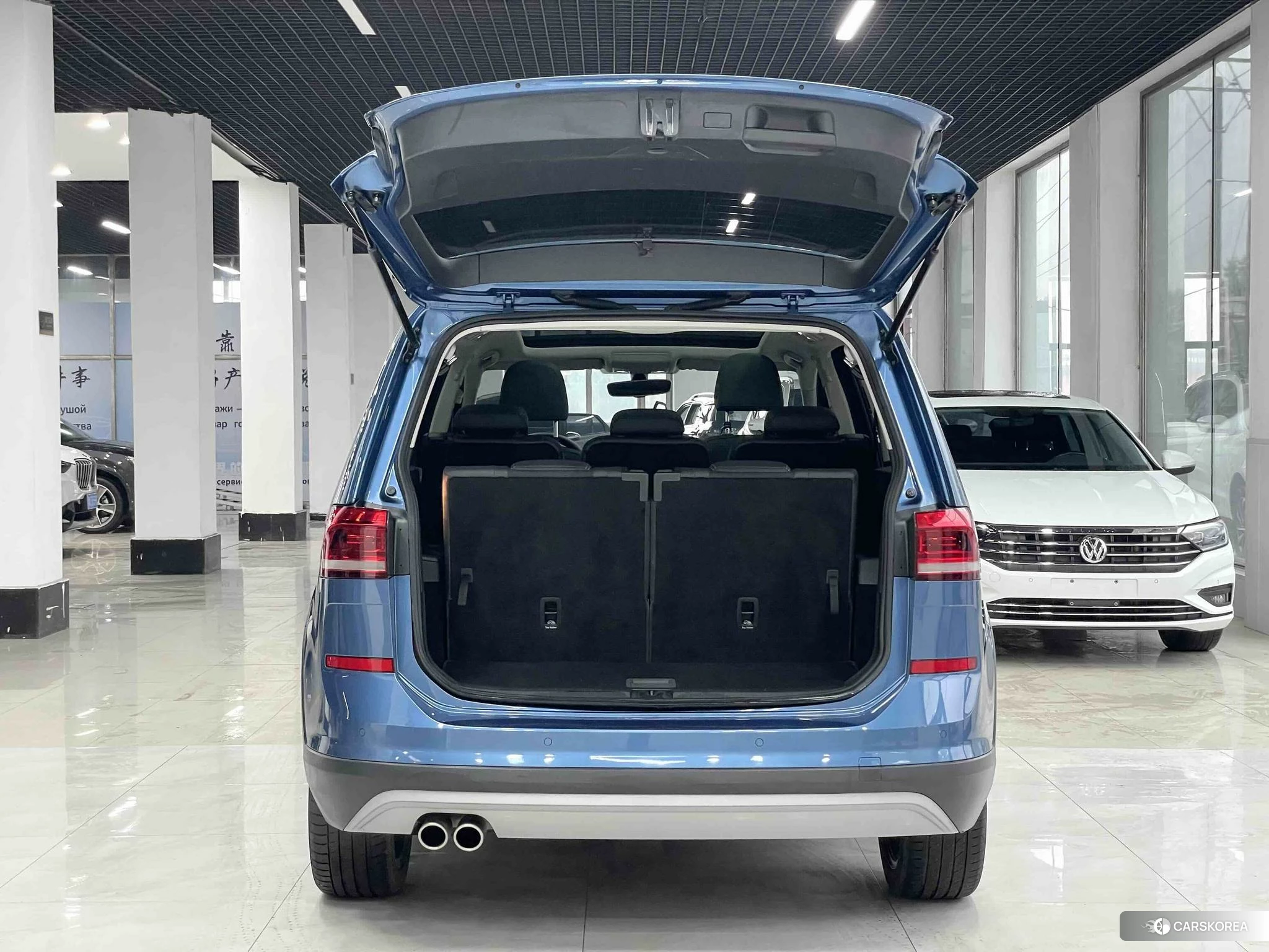 Volkswagen Touran L id 4461728 из Китая 11