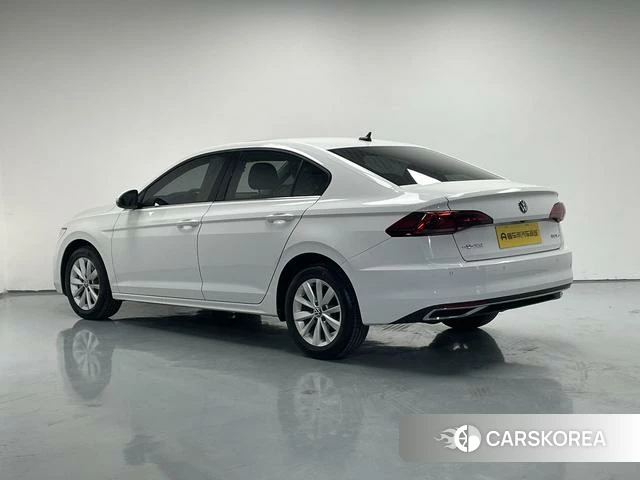 Volkswagen Bora id 4274366 из Китая 11