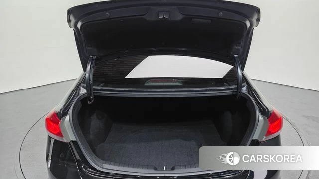 Hyundai Avante AD id 3937301 из Кореи 11