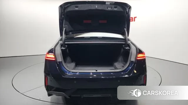 BMW 5 Series (G60) id 3426145 из Кореи 11