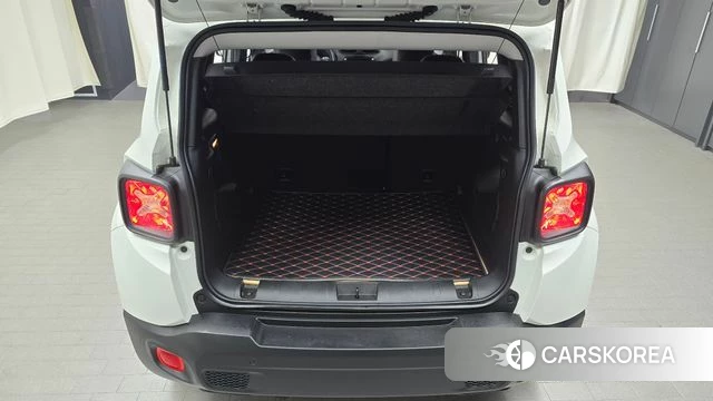 Jeep Renegade id 3878224 из Кореи 11