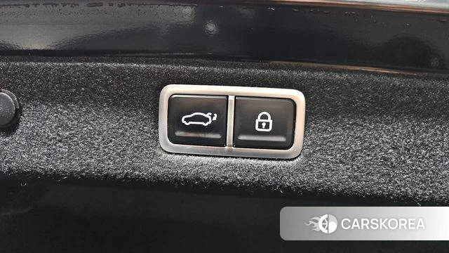 Hyundai Grandeur (GN7) id 3922353 из Кореи 11