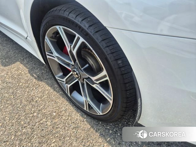 Kia Stinger id 3796351 из Кореи 11