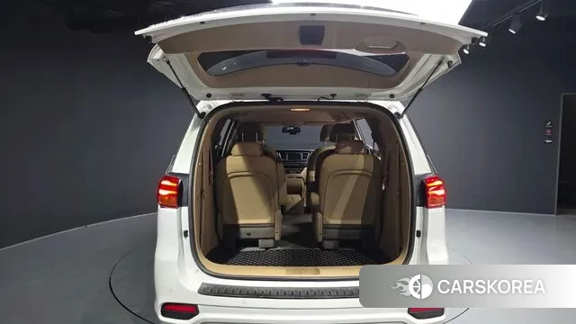 Kia The New Carnival id 3713956 из Кореи 11