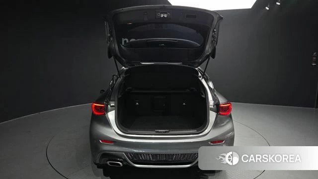 Infiniti Q30 id 3936741 из Кореи 11