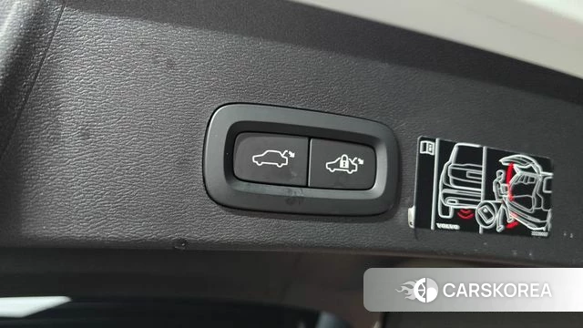 Volvo XC40 id 3878945 из Кореи 11