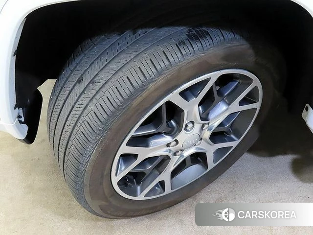 Jeep Grand Cherokee id 4294845 из Кореи 11