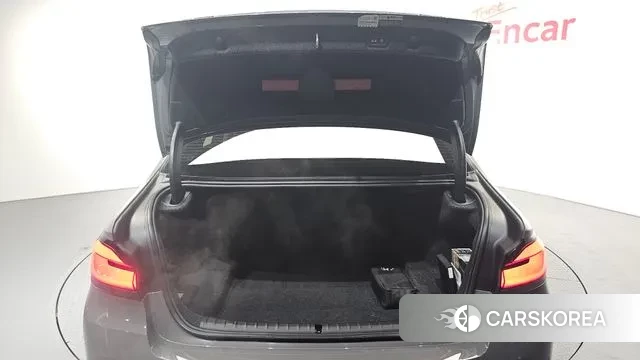 BMW 5 Series (G30) id 3525261 из Кореи 11