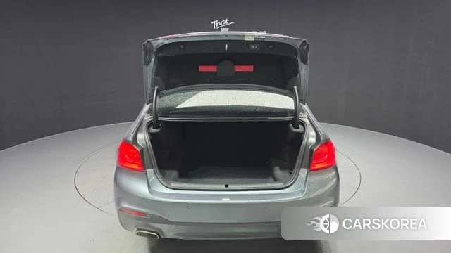 BMW 5 Series (G30) id 4530751 из Кореи 11