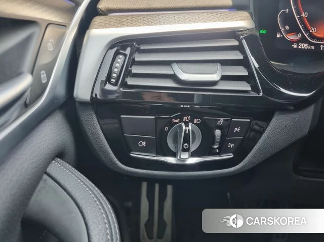 BMW 5 Series (G30) id 3798964 из Кореи 11