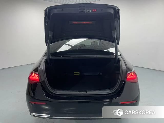 Mercedes-Benz E-class id 4264854 из Китая 11